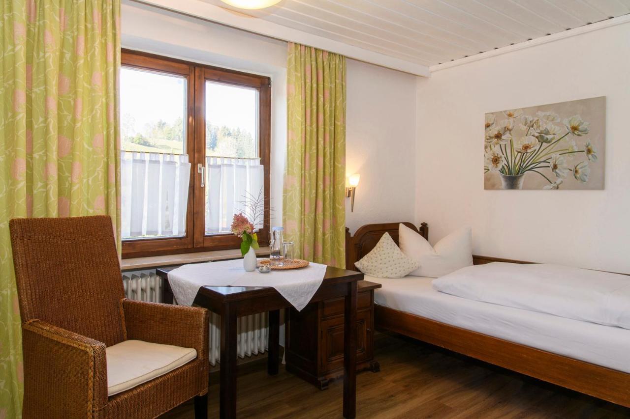 Hotel Gaestehaus Schmid à Oberstaufen Extérieur photo